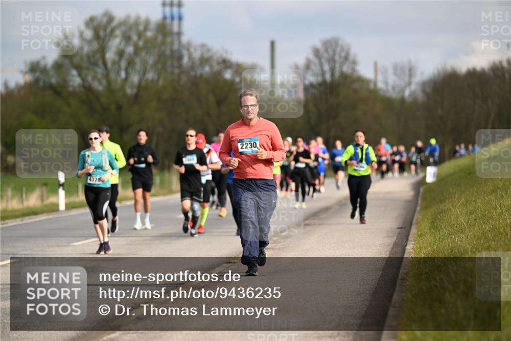 12.04.2026 - 45. Internationalen Wilhelmsburger Insellauf Dr. Thomas Lammeyer http://msf.ph/oto/9436235 12.04.2026 09:27:08 Laufen 4371, 2230 meine-sportfotos.de