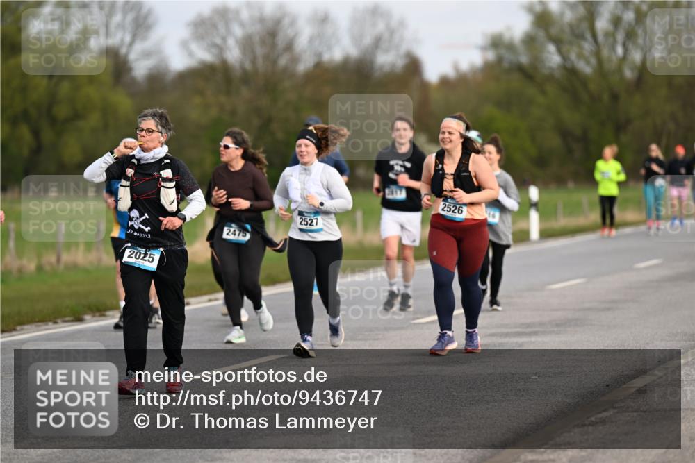 12.04.2026 - 45. Internationalen Wilhelmsburger Insellauf Dr. Thomas Lammeyer http://msf.ph/oto/9436747 12.04.2026 09:28:38 Laufen 7, 2025, 2475, 2527, 2526 meine-sportfotos.de