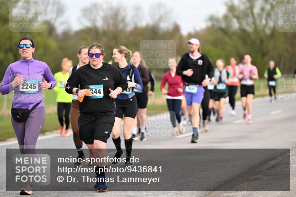 12.04.2026 - 45. Internationalen Wilhelmsburger Insellauf Dr. Thomas Lammeyer http://msf.ph/oto/9436841 12.04.2026 09:28:54 Laufen 2245, 4, 244 meine-sportfotos.de