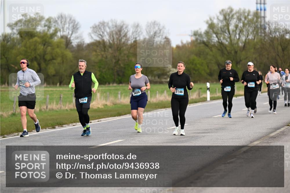 12.04.2026 - 45. Internationalen Wilhelmsburger Insellauf Dr. Thomas Lammeyer http://msf.ph/oto/9436938 12.04.2026 09:29:10 Laufen 473, 2697, 3688, 2146, 2698, 2424, 52, 4374 meine-sportfotos.de