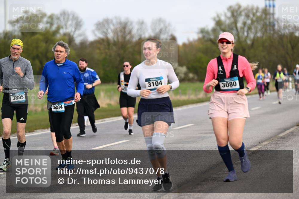 12.04.2026 - 45. Internationalen Wilhelmsburger Insellauf Dr. Thomas Lammeyer http://msf.ph/oto/9437078 12.04.2026 09:29:34 Laufen 3885, 3884, 3104, 3080 meine-sportfotos.de