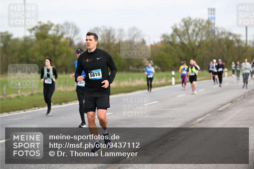 12.04.2026 - 45. Internationalen Wilhelmsburger Insellauf Dr. Thomas Lammeyer http://msf.ph/oto/9437112 12.04.2026 09:29:39 Laufen 2805, 5810 meine-sportfotos.de