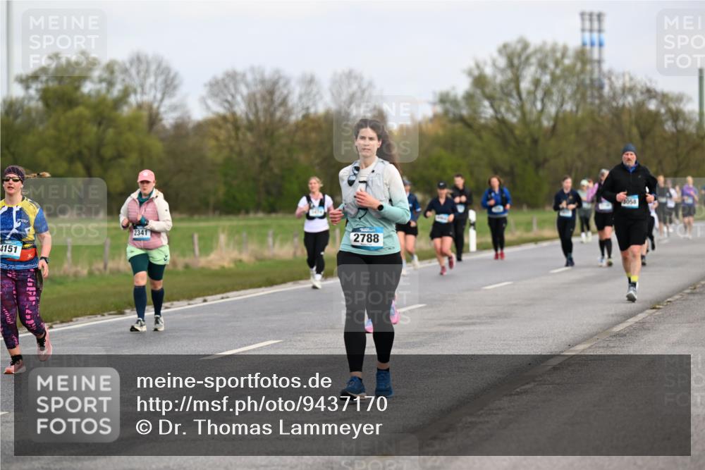 12.04.2026 - 45. Internationalen Wilhelmsburger Insellauf Dr. Thomas Lammeyer http://msf.ph/oto/9437170 12.04.2026 09:29:53 Laufen 2341, 4151, 2788, 3058 meine-sportfotos.de
