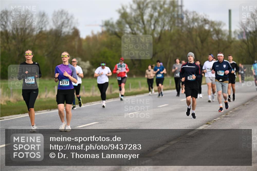 12.04.2026 - 45. Internationalen Wilhelmsburger Insellauf Dr. Thomas Lammeyer http://msf.ph/oto/9437283 12.04.2026 09:30:15 Laufen 2511, 2512, 371, 5432 meine-sportfotos.de
