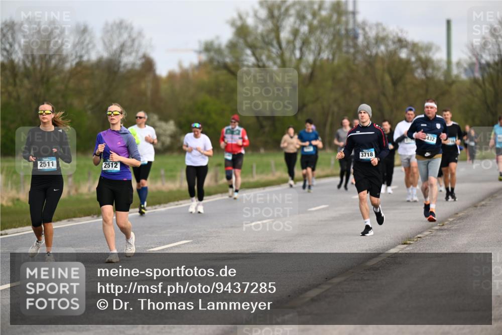 12.04.2026 - 45. Internationalen Wilhelmsburger Insellauf Dr. Thomas Lammeyer http://msf.ph/oto/9437285 12.04.2026 09:30:15 Laufen 2511, 2512, 3718, 432 meine-sportfotos.de