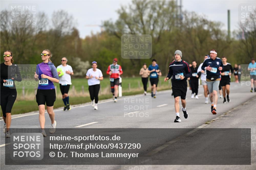 12.04.2026 - 45. Internationalen Wilhelmsburger Insellauf Dr. Thomas Lammeyer http://msf.ph/oto/9437290 12.04.2026 09:30:16 Laufen 2512, 2511, 37, 432 meine-sportfotos.de