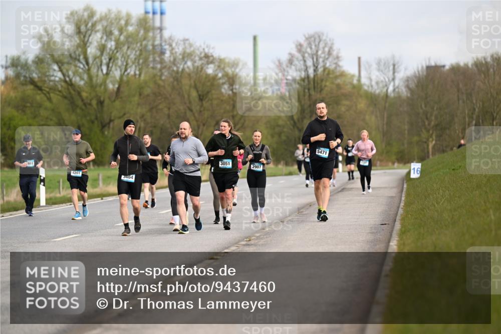 12.04.2026 - 45. Internationalen Wilhelmsburger Insellauf Dr. Thomas Lammeyer http://msf.ph/oto/9437460 12.04.2026 09:30:57 Laufen 981, 4201, 3464, 3051, 2907, 5471, 2207, 16 meine-sportfotos.de