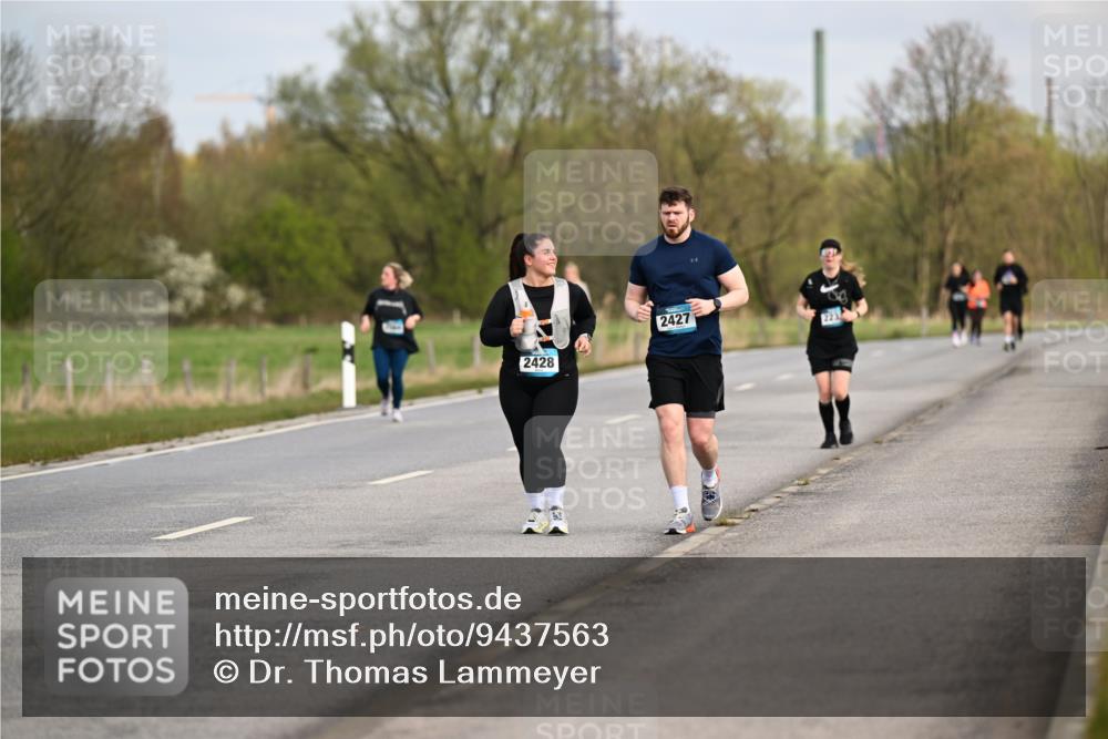 12.04.2026 - 45. Internationalen Wilhelmsburger Insellauf Dr. Thomas Lammeyer http://msf.ph/oto/9437563 12.04.2026 09:31:26 Laufen 2428, 2427 meine-sportfotos.de