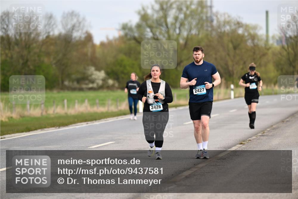12.04.2026 - 45. Internationalen Wilhelmsburger Insellauf Dr. Thomas Lammeyer http://msf.ph/oto/9437581 12.04.2026 09:31:28 Laufen 2428, 2427 meine-sportfotos.de