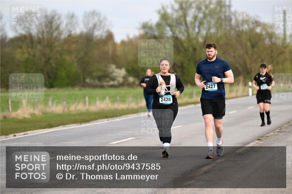 12.04.2026 - 45. Internationalen Wilhelmsburger Insellauf Dr. Thomas Lammeyer http://msf.ph/oto/9437585 12.04.2026 09:31:29 Laufen 2428, 2427 meine-sportfotos.de
