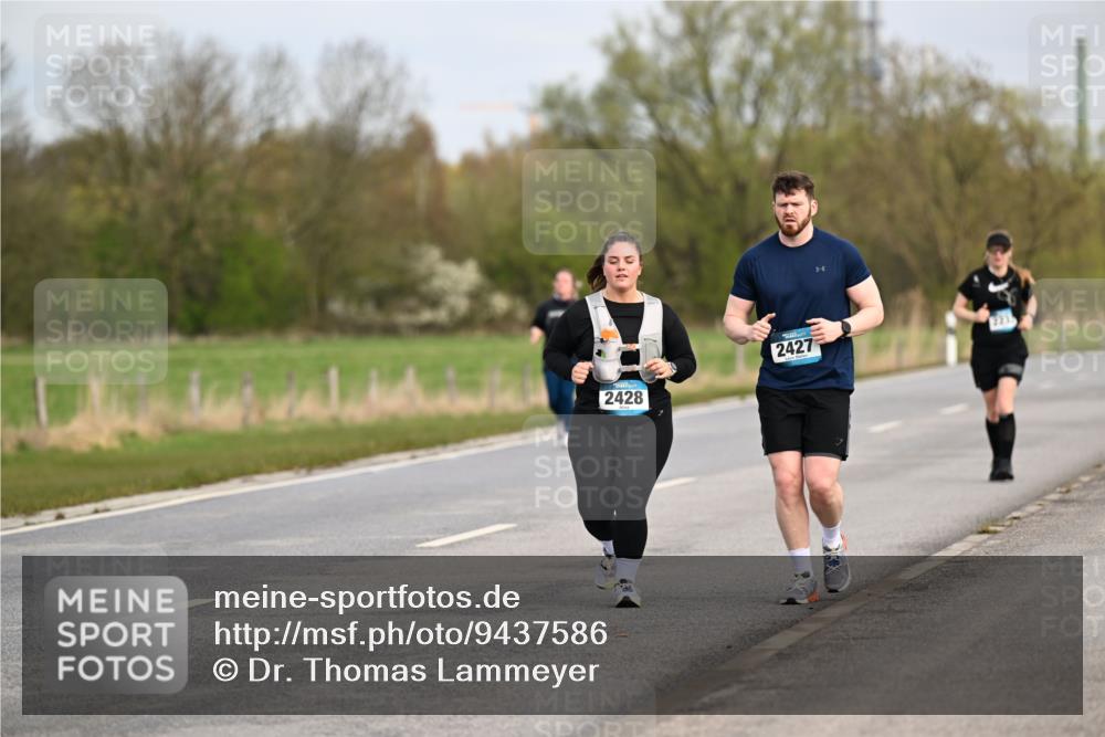 12.04.2026 - 45. Internationalen Wilhelmsburger Insellauf Dr. Thomas Lammeyer http://msf.ph/oto/9437586 12.04.2026 09:31:29 Laufen 2428, 2427 meine-sportfotos.de