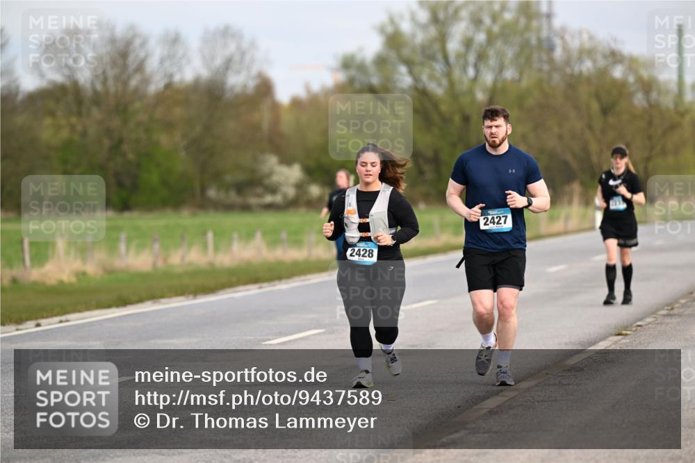 12.04.2026 - 45. Internationalen Wilhelmsburger Insellauf Dr. Thomas Lammeyer http://msf.ph/oto/9437589 12.04.2026 09:31:29 Laufen 2428, 2427 meine-sportfotos.de