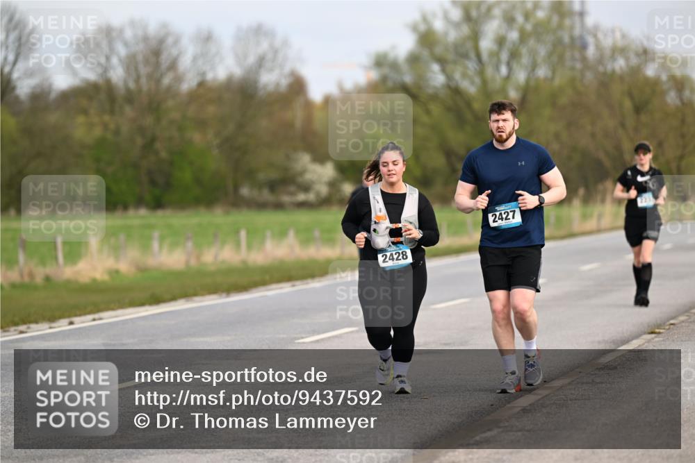 12.04.2026 - 45. Internationalen Wilhelmsburger Insellauf Dr. Thomas Lammeyer http://msf.ph/oto/9437592 12.04.2026 09:31:29 Laufen 2428, 2427, 2233 meine-sportfotos.de