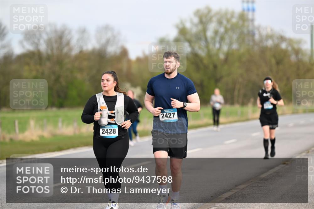 12.04.2026 - 45. Internationalen Wilhelmsburger Insellauf Dr. Thomas Lammeyer http://msf.ph/oto/9437598 12.04.2026 09:31:31 Laufen 2428, 2427 meine-sportfotos.de