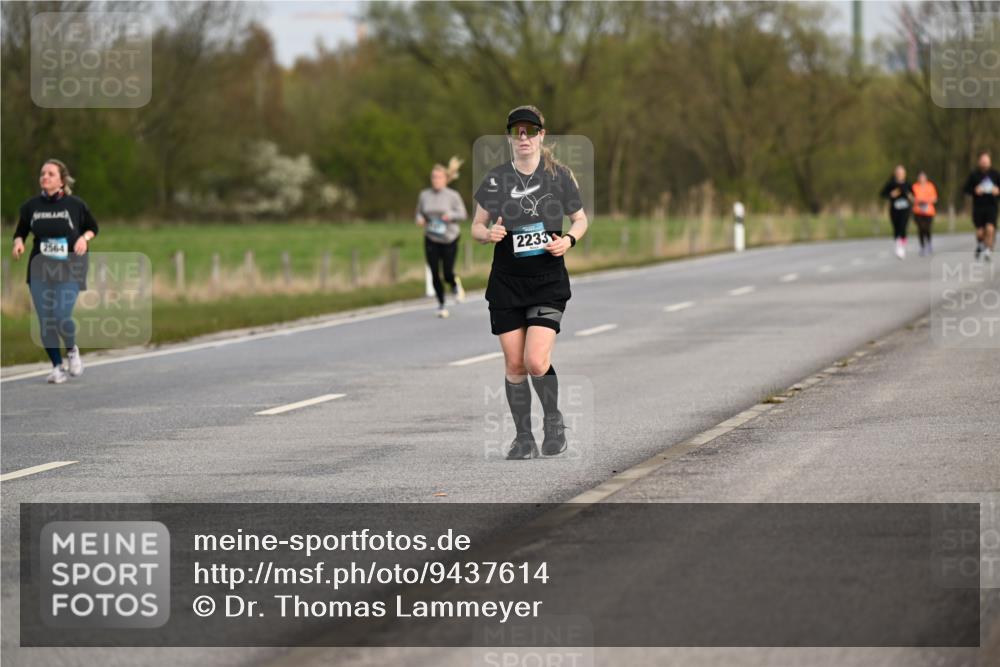 12.04.2026 - 45. Internationalen Wilhelmsburger Insellauf Dr. Thomas Lammeyer http://msf.ph/oto/9437614 12.04.2026 09:31:36 Laufen 2564, 2233 meine-sportfotos.de