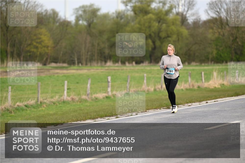 12.04.2026 - 45. Internationalen Wilhelmsburger Insellauf Dr. Thomas Lammeyer http://msf.ph/oto/9437655 12.04.2026 09:31:47 Laufen 2161 meine-sportfotos.de