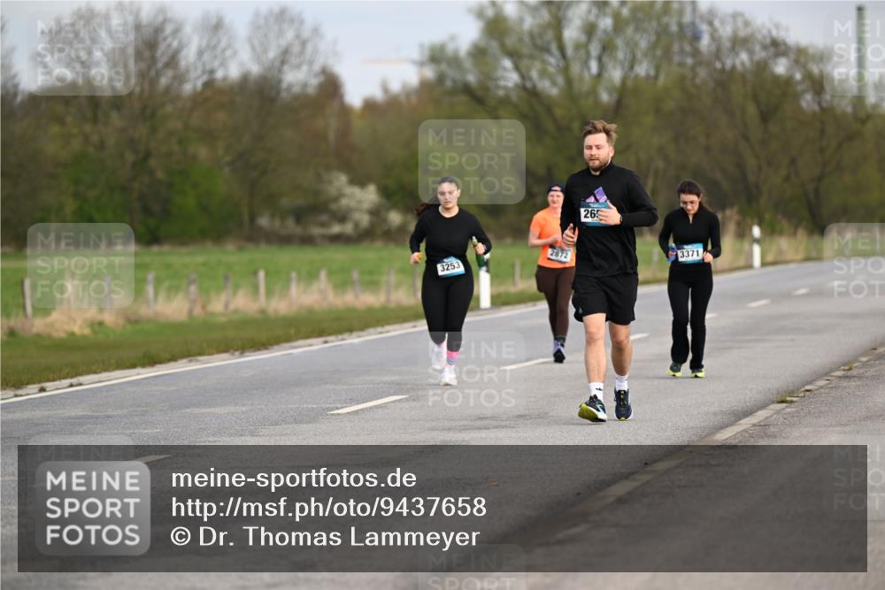 12.04.2026 - 45. Internationalen Wilhelmsburger Insellauf Dr. Thomas Lammeyer http://msf.ph/oto/9437658 12.04.2026 09:32:03 Laufen 3253, 2872, 265, 3371 meine-sportfotos.de