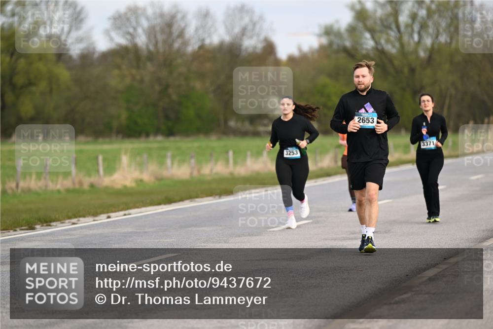 12.04.2026 - 45. Internationalen Wilhelmsburger Insellauf Dr. Thomas Lammeyer http://msf.ph/oto/9437672 12.04.2026 09:32:04 Laufen 3253, 2653, 3371 meine-sportfotos.de