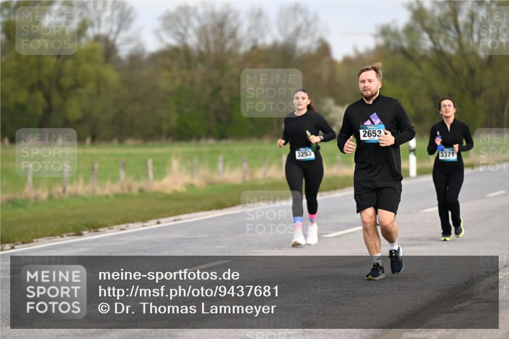 12.04.2026 - 45. Internationalen Wilhelmsburger Insellauf Dr. Thomas Lammeyer http://msf.ph/oto/9437681 12.04.2026 09:32:06 Laufen 3253, 2653, 3371 meine-sportfotos.de