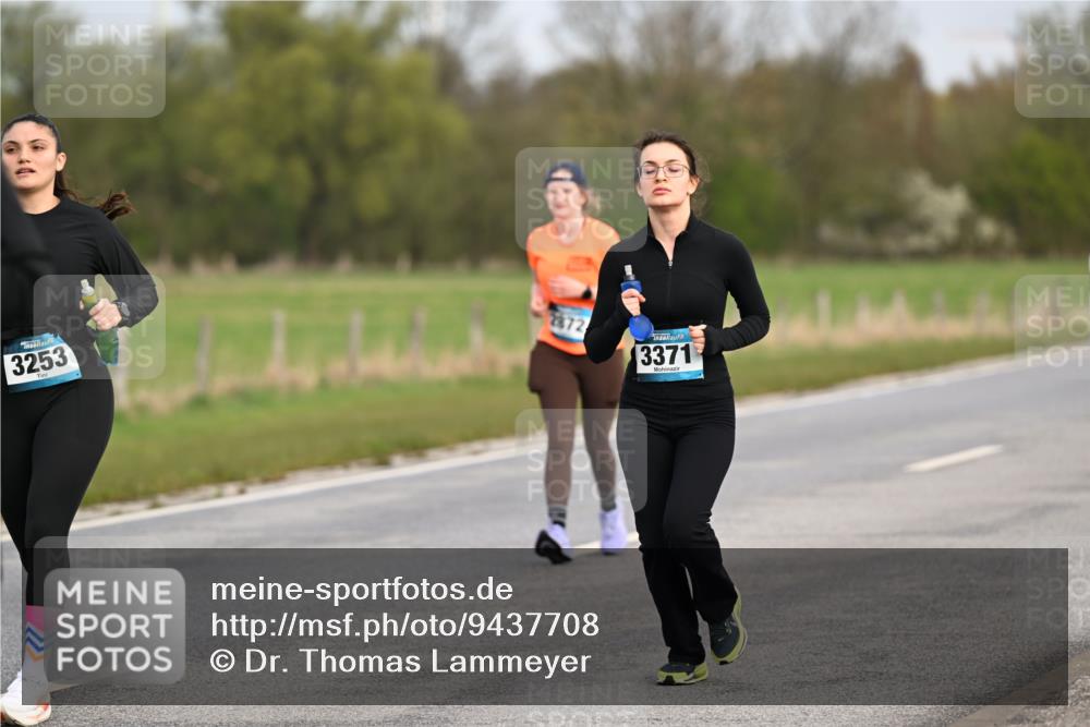 12.04.2026 - 45. Internationalen Wilhelmsburger Insellauf Dr. Thomas Lammeyer http://msf.ph/oto/9437708 12.04.2026 09:32:12 Laufen 3253, 2872, 3371 meine-sportfotos.de