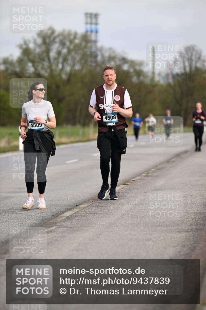 12.04.2026 - 45. Internationalen Wilhelmsburger Insellauf Dr. Thomas Lammeyer http://msf.ph/oto/9437839 12.04.2026 09:33:39 Laufen 4509, 4508 meine-sportfotos.de