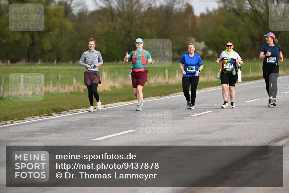 12.04.2026 - 45. Internationalen Wilhelmsburger Insellauf Dr. Thomas Lammeyer http://msf.ph/oto/9437878 12.04.2026 09:34:08 Laufen 85, 4688, 3457, 2904 meine-sportfotos.de