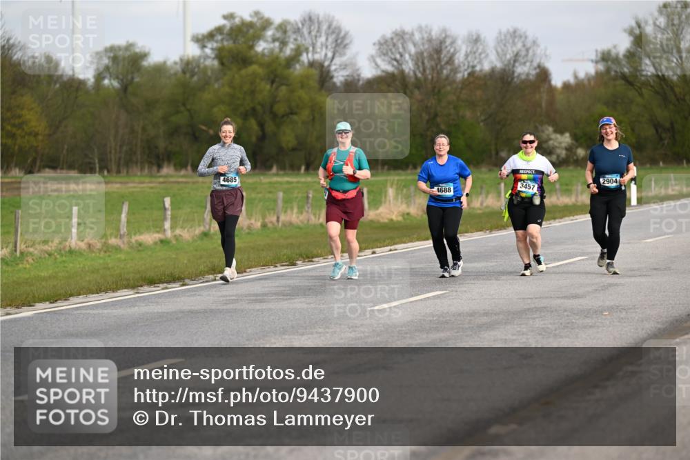 12.04.2026 - 45. Internationalen Wilhelmsburger Insellauf Dr. Thomas Lammeyer http://msf.ph/oto/9437900 12.04.2026 09:34:11 Laufen 4685, 4688, 3457, 2904 meine-sportfotos.de