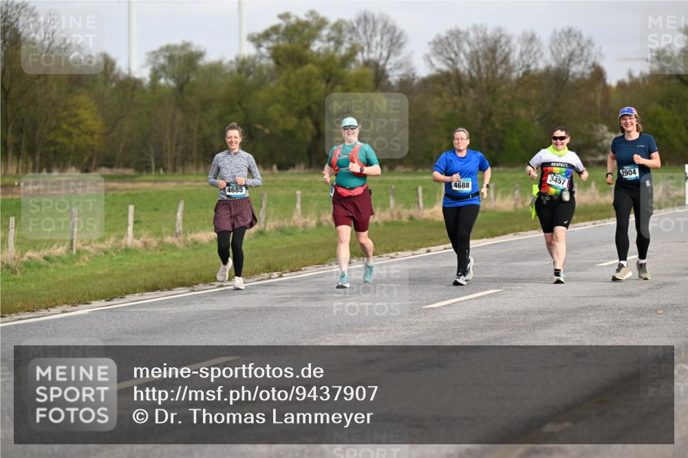 12.04.2026 - 45. Internationalen Wilhelmsburger Insellauf Dr. Thomas Lammeyer http://msf.ph/oto/9437907 12.04.2026 09:34:12 Laufen 4685, 4688, 3457, 2904 meine-sportfotos.de