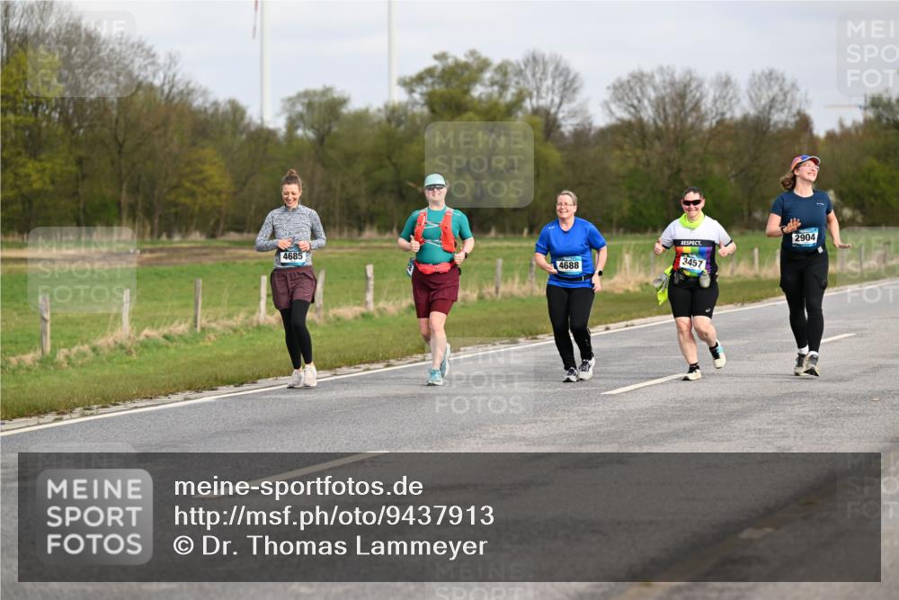 12.04.2026 - 45. Internationalen Wilhelmsburger Insellauf Dr. Thomas Lammeyer http://msf.ph/oto/9437913 12.04.2026 09:34:13 Laufen 4685, 4688, 3457, 2904 meine-sportfotos.de