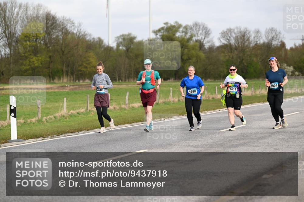 12.04.2026 - 45. Internationalen Wilhelmsburger Insellauf Dr. Thomas Lammeyer http://msf.ph/oto/9437918 12.04.2026 09:34:14 Laufen 4685, 4688, 3457, 2904 meine-sportfotos.de