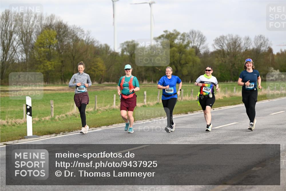 12.04.2026 - 45. Internationalen Wilhelmsburger Insellauf Dr. Thomas Lammeyer http://msf.ph/oto/9437925 12.04.2026 09:34:15 Laufen 4685, 4688, 3457, 2904 meine-sportfotos.de
