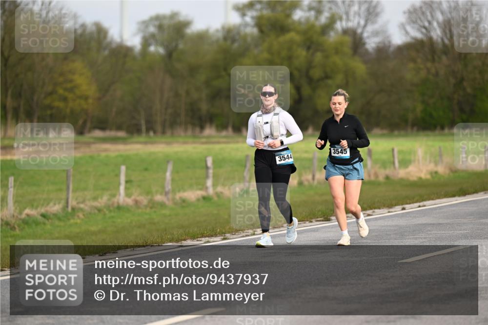 12.04.2026 - 45. Internationalen Wilhelmsburger Insellauf Dr. Thomas Lammeyer http://msf.ph/oto/9437937 12.04.2026 09:35:22 Laufen 3544, 3545 meine-sportfotos.de