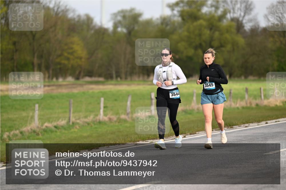 12.04.2026 - 45. Internationalen Wilhelmsburger Insellauf Dr. Thomas Lammeyer http://msf.ph/oto/9437942 12.04.2026 09:35:23 Laufen 3544, 3545 meine-sportfotos.de