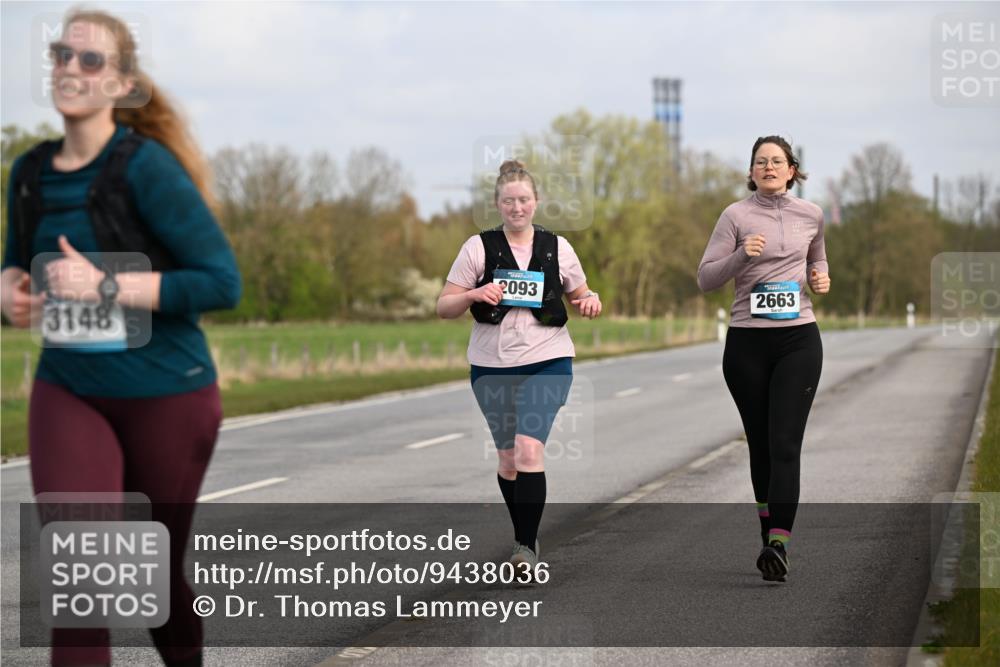 12.04.2026 - 45. Internationalen Wilhelmsburger Insellauf Dr. Thomas Lammeyer http://msf.ph/oto/9438036 12.04.2026 09:36:19 Laufen 2093, 3148, 2663 meine-sportfotos.de