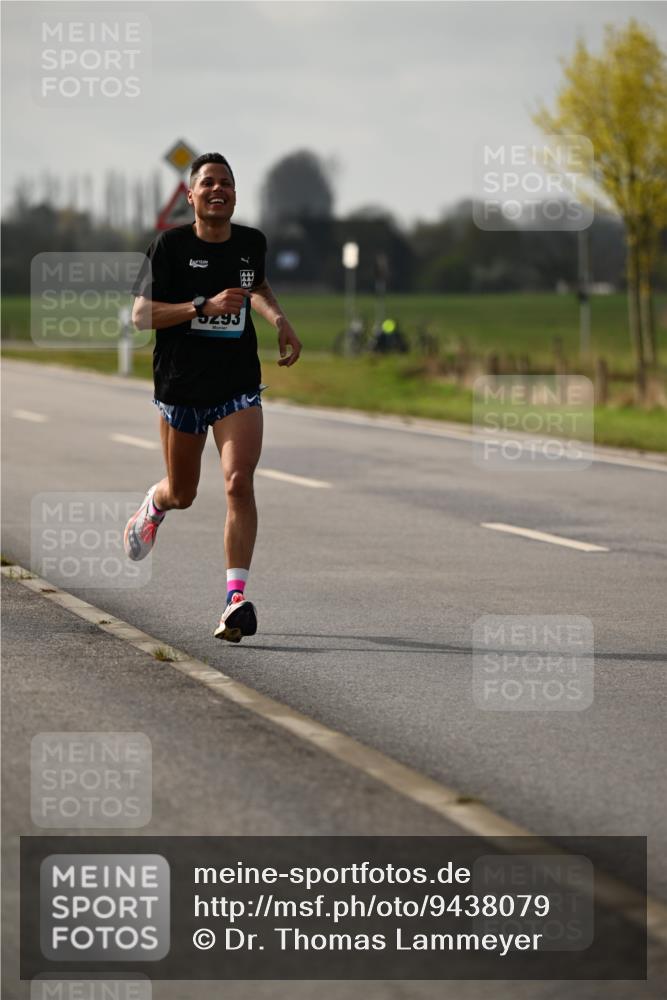 12.04.2026 - 45. Internationalen Wilhelmsburger Insellauf Dr. Thomas Lammeyer http://msf.ph/oto/9438079 12.04.2026 09:46:14 Laufen 0293 meine-sportfotos.de