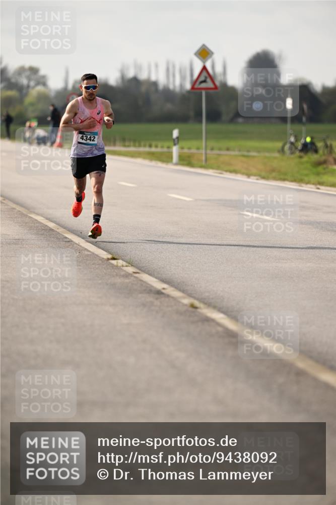 12.04.2026 - 45. Internationalen Wilhelmsburger Insellauf Dr. Thomas Lammeyer http://msf.ph/oto/9438092 12.04.2026 09:46:54 Laufen 4342 meine-sportfotos.de