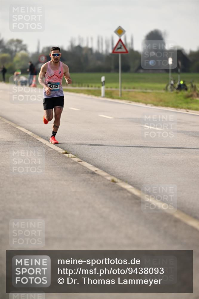 12.04.2026 - 45. Internationalen Wilhelmsburger Insellauf Dr. Thomas Lammeyer http://msf.ph/oto/9438093 12.04.2026 09:46:54 Laufen 4342 meine-sportfotos.de