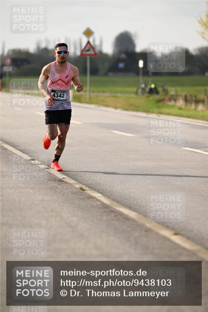 12.04.2026 - 45. Internationalen Wilhelmsburger Insellauf Dr. Thomas Lammeyer http://msf.ph/oto/9438103 12.04.2026 09:46:56 Laufen 4342 meine-sportfotos.de