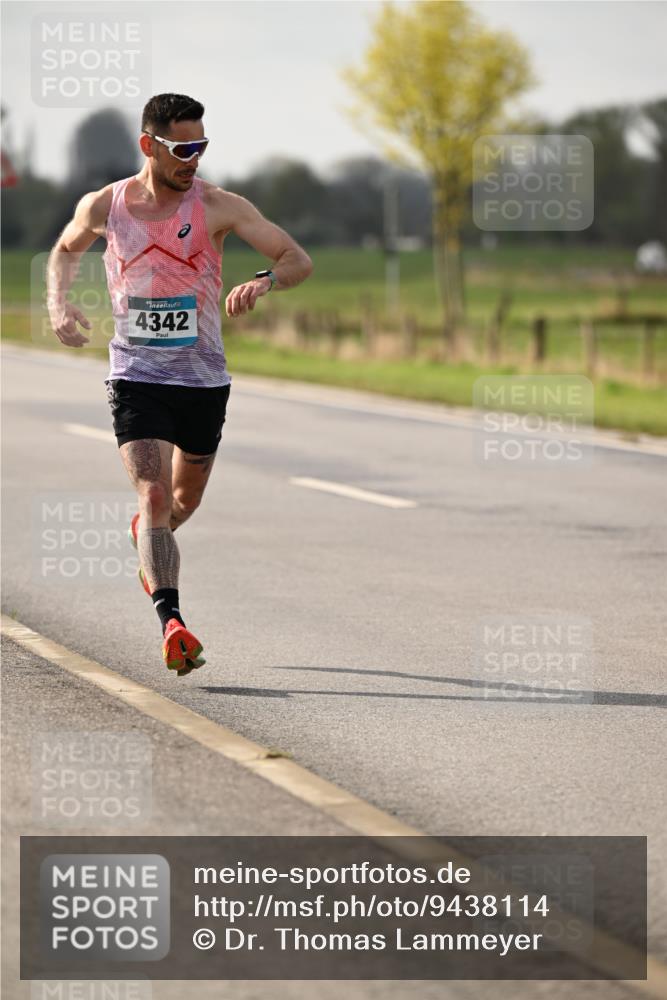 12.04.2026 - 45. Internationalen Wilhelmsburger Insellauf Dr. Thomas Lammeyer http://msf.ph/oto/9438114 12.04.2026 09:46:57 Laufen 4342 meine-sportfotos.de