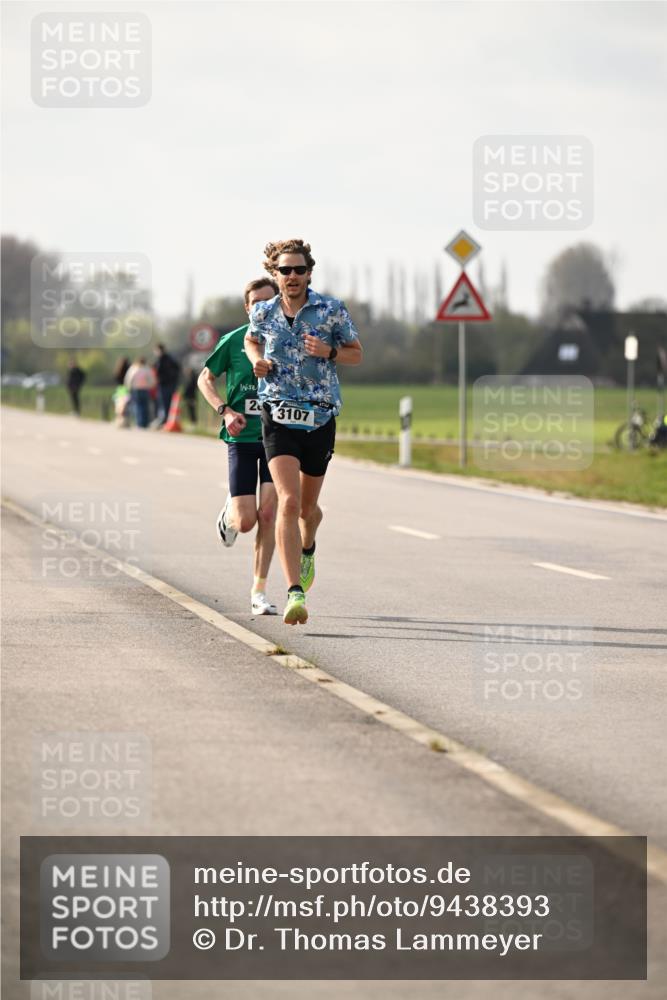 12.04.2026 - 45. Internationalen Wilhelmsburger Insellauf Dr. Thomas Lammeyer http://msf.ph/oto/9438393 12.04.2026 09:51:04 Laufen 28, 3107 meine-sportfotos.de