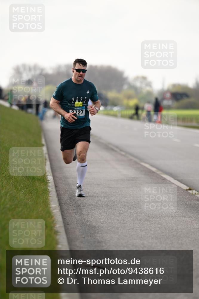12.04.2026 - 45. Internationalen Wilhelmsburger Insellauf Dr. Thomas Lammeyer http://msf.ph/oto/9438616 12.04.2026 09:54:23 Laufen 2025, 2727 meine-sportfotos.de