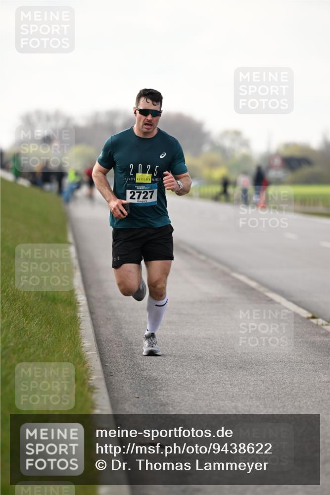 12.04.2026 - 45. Internationalen Wilhelmsburger Insellauf Dr. Thomas Lammeyer http://msf.ph/oto/9438622 12.04.2026 09:54:24 Laufen 2025, 39, 2727 meine-sportfotos.de