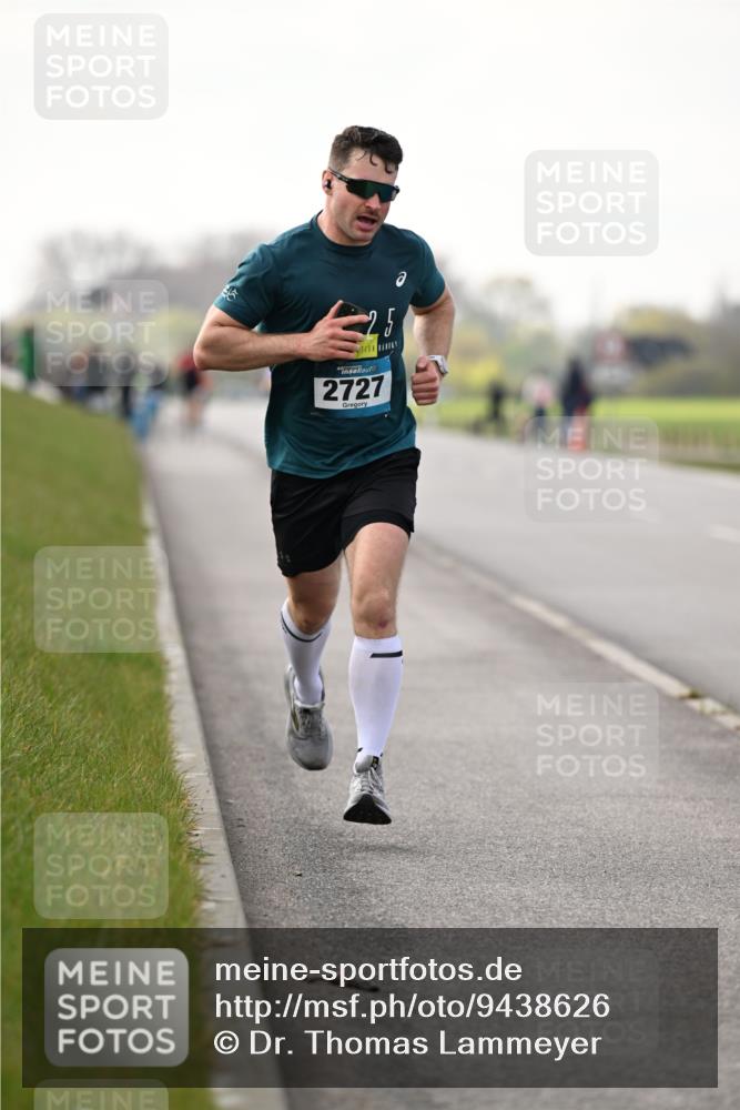 12.04.2026 - 45. Internationalen Wilhelmsburger Insellauf Dr. Thomas Lammeyer http://msf.ph/oto/9438626 12.04.2026 09:54:24 Laufen 2727 meine-sportfotos.de