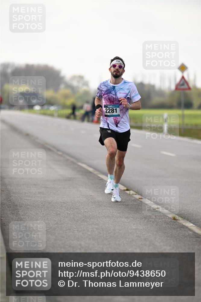 12.04.2026 - 45. Internationalen Wilhelmsburger Insellauf Dr. Thomas Lammeyer http://msf.ph/oto/9438650 12.04.2026 09:54:31 Laufen 2281 meine-sportfotos.de