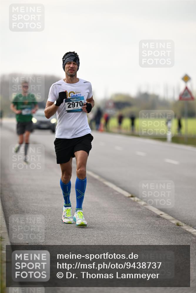 12.04.2026 - 45. Internationalen Wilhelmsburger Insellauf Dr. Thomas Lammeyer http://msf.ph/oto/9438737 12.04.2026 09:55:11 Laufen 2970 meine-sportfotos.de