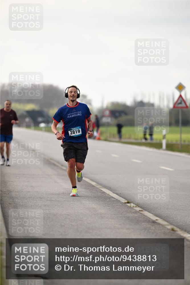 12.04.2026 - 45. Internationalen Wilhelmsburger Insellauf Dr. Thomas Lammeyer http://msf.ph/oto/9438813 12.04.2026 09:56:06 Laufen 2819 meine-sportfotos.de