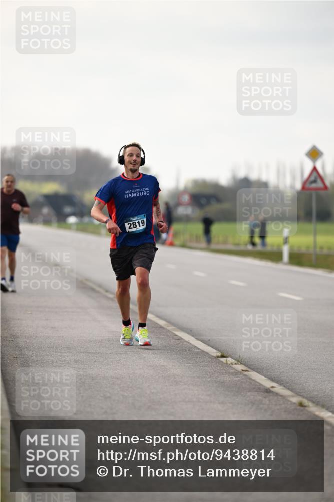 12.04.2026 - 45. Internationalen Wilhelmsburger Insellauf Dr. Thomas Lammeyer http://msf.ph/oto/9438814 12.04.2026 09:56:06 Laufen 2819 meine-sportfotos.de