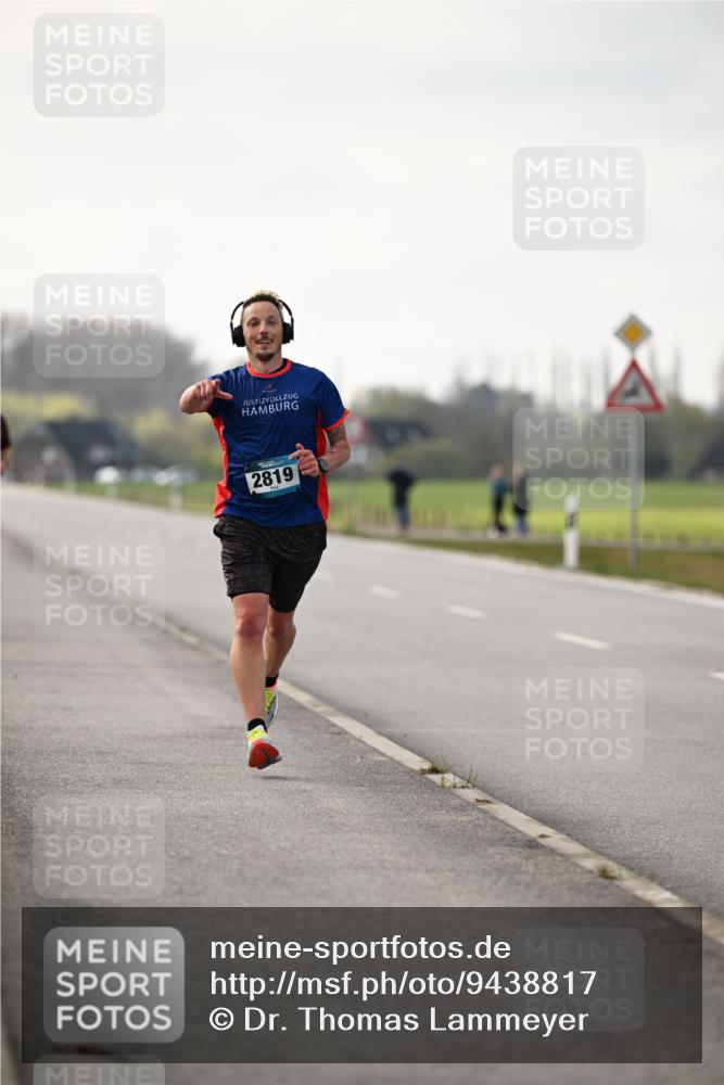12.04.2026 - 45. Internationalen Wilhelmsburger Insellauf Dr. Thomas Lammeyer http://msf.ph/oto/9438817 12.04.2026 09:56:06 Laufen 2819 meine-sportfotos.de