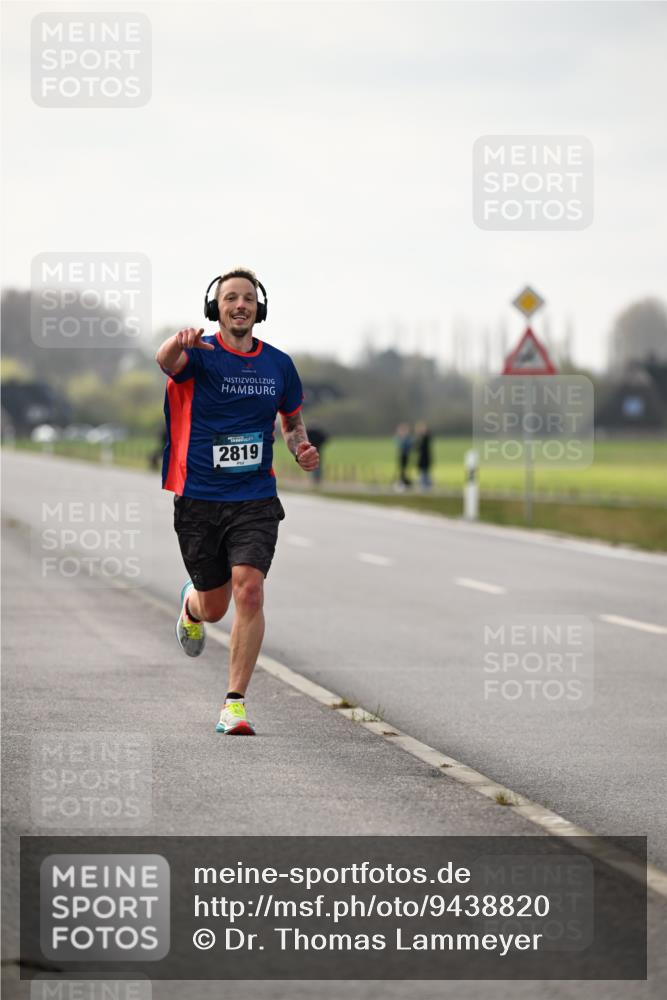 12.04.2026 - 45. Internationalen Wilhelmsburger Insellauf Dr. Thomas Lammeyer http://msf.ph/oto/9438820 12.04.2026 09:56:07 Laufen 2819 meine-sportfotos.de