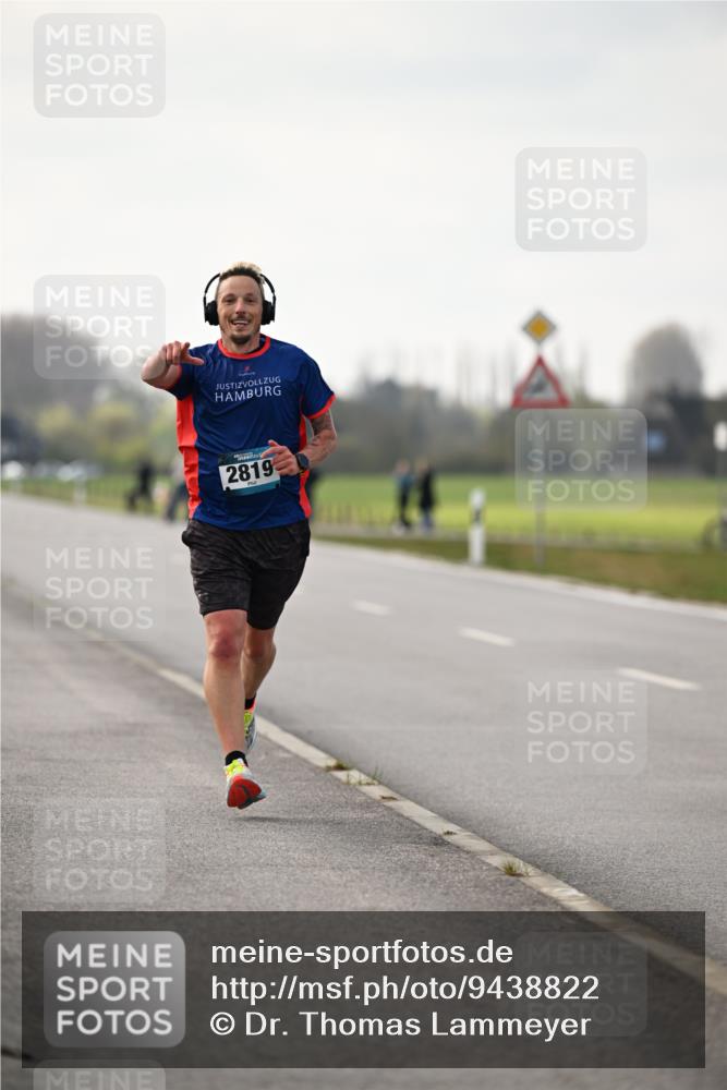 12.04.2026 - 45. Internationalen Wilhelmsburger Insellauf Dr. Thomas Lammeyer http://msf.ph/oto/9438822 12.04.2026 09:56:07 Laufen 2819 meine-sportfotos.de